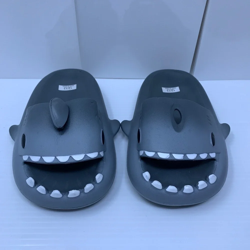 Unbranded Kids 12/13 Gray Shark Fin Open Toe EVA Foam Slide Sandals New